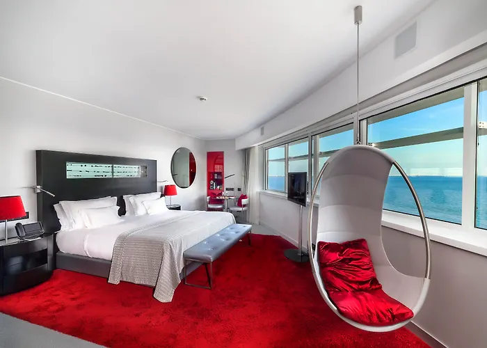 Hotel Myriad By Sana 5*