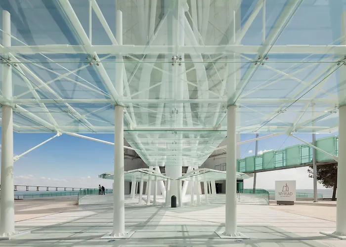 Hotel Myriad By Sana 5*