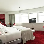 Ξενοδοχείο Myriad By Sana 5*