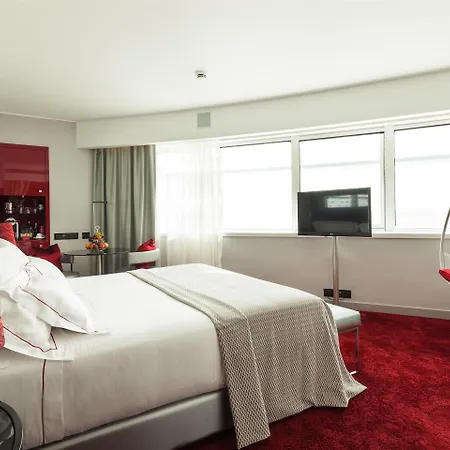 Hotel Myriad By Sana 5*